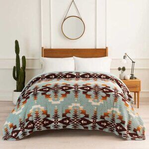 Pendleton Queen Size Sherpa Fleece Blanket Avra Valley Teal Light Blue
